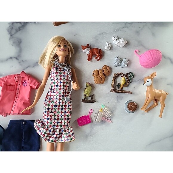 Barbie Veterinarian Lot USED, READ DESCRIPTION - Picture 7 of 10